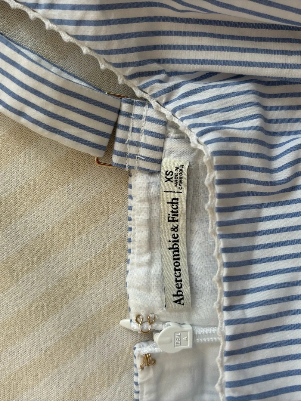 Abercrombie & Fitch lightweight sleeveless